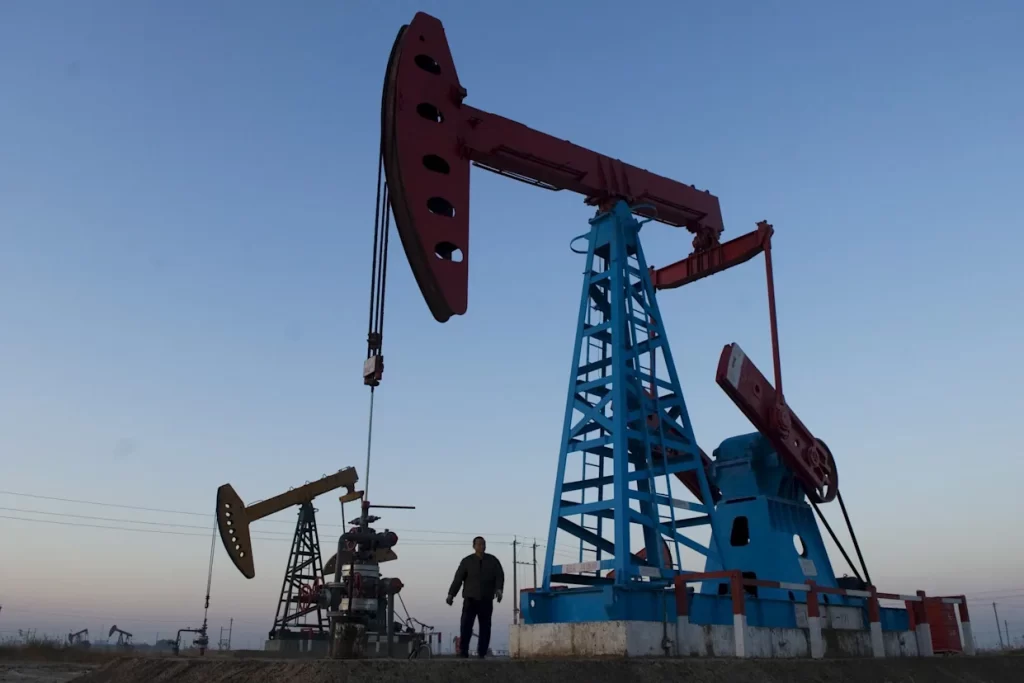 El Texas se estabiliza en 68 dólares tras la última oleada de ataques entre EEUU-Irán