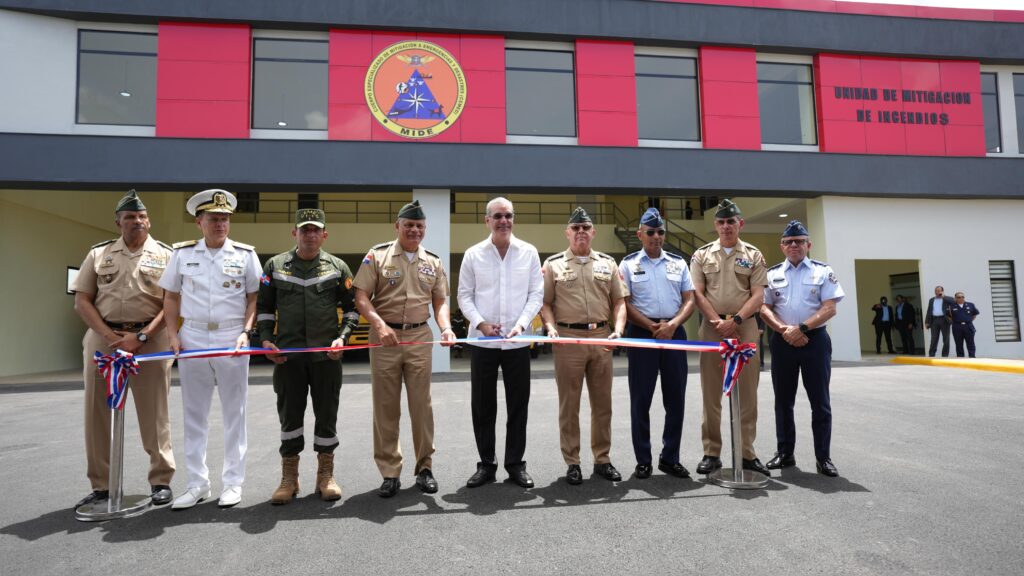 Presidente Abinader inaugura moderna sede del CEMED para fortaler respuesta ante emergencias y desastres