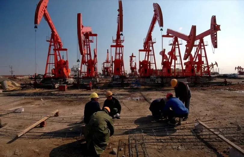 El petróleo de Texas sube un 9.4 % hasta los 78.14 dólares el barril