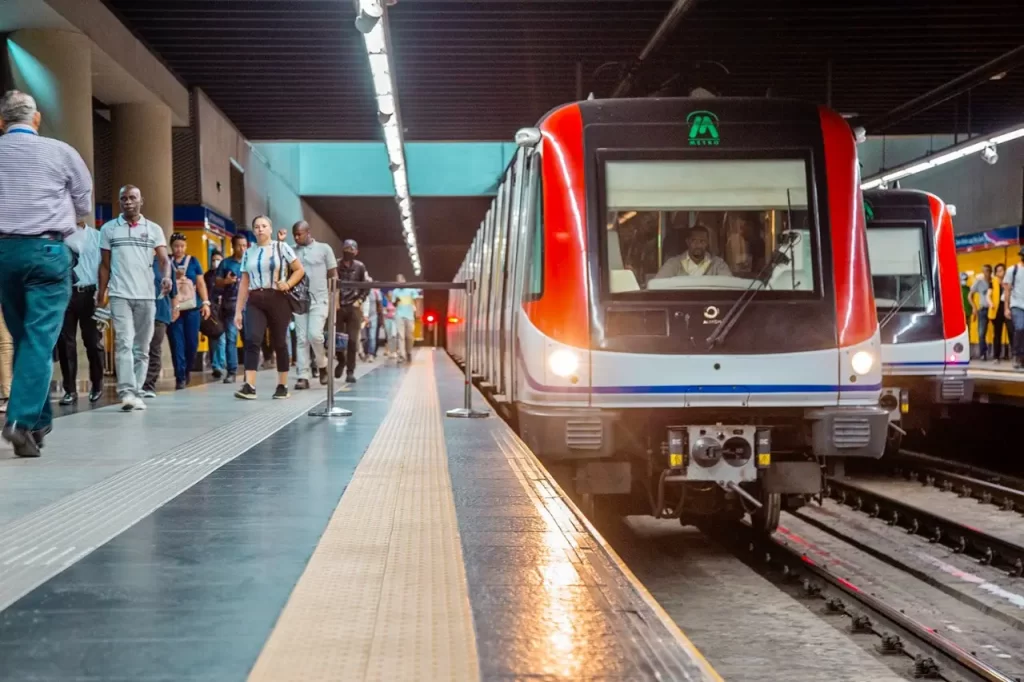 Los usuarios del Metro seguirán pagando $20 en la tarifa unificada