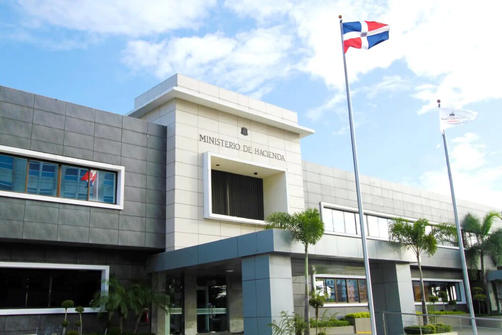 Calificadoras respaldan fortaleza de la economía dominicana