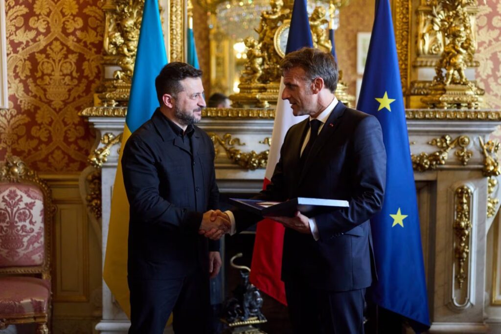 Ucrania y Francia sellan pacto militar con misiles, cazas y defensa antiaérea