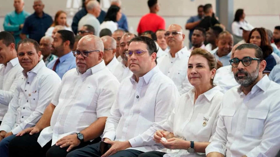 Gobierno ha otorgado más de RD$900 millones en créditos a microempresarios