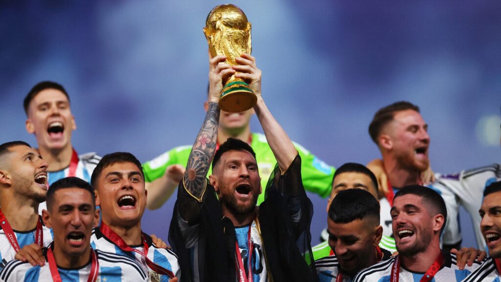 La historia detrás del trofeo mundial: el genio italiano que lo creó