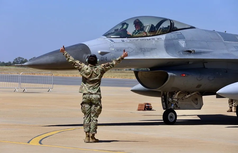Estados Unidos refuerza su fuerza aérea en Oriente Medio ante posibles ataques contra Irán