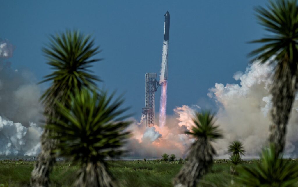 Starship de SpaceX completa vuelo clave para misiones lunares de la NASA