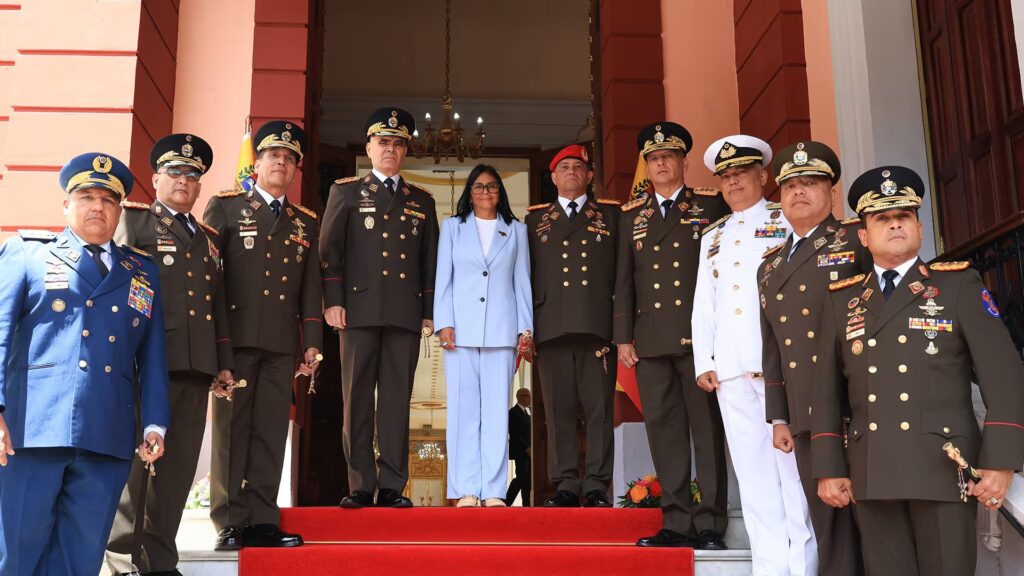 Venezuela: Delcy Rodríguez ordena el retiro de 110 altos mandos militares