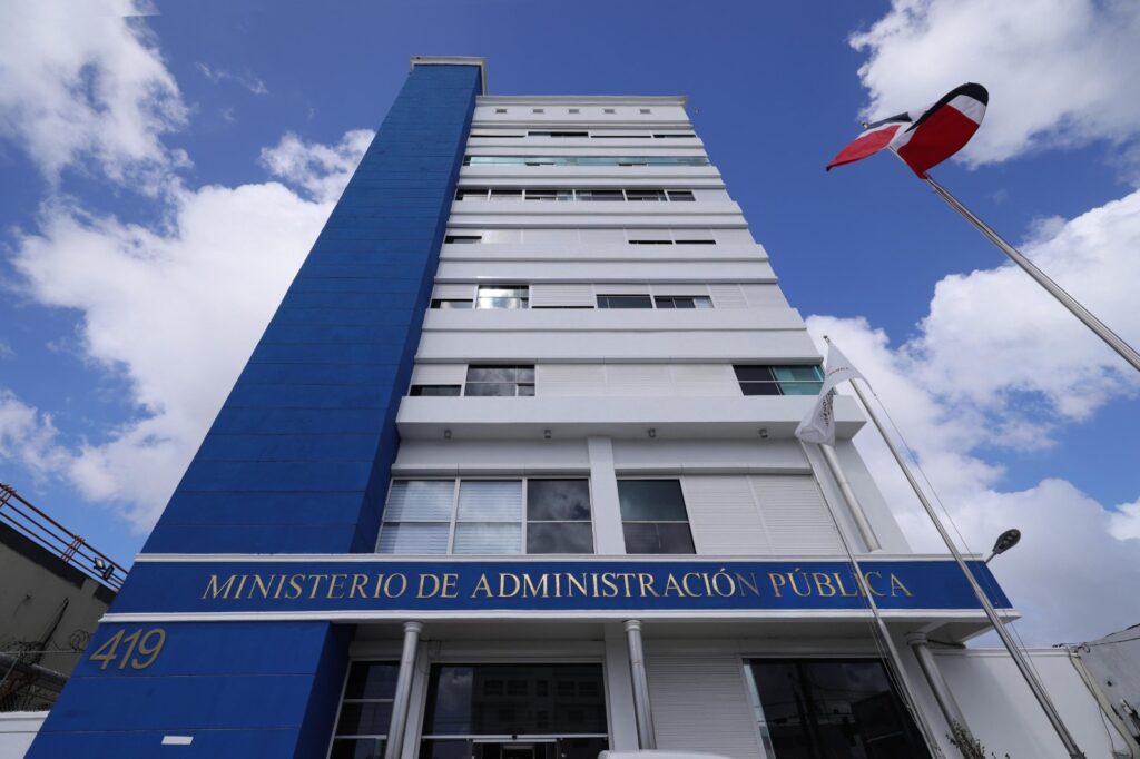 Gobierno reduce jornada laboral este viernes por inauguración de los Juegos Centroamericanos
