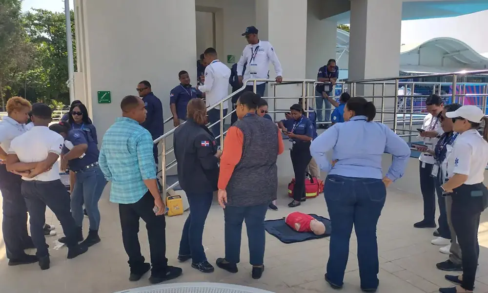 Hacen simulacro evaluación en centro acuáticos
