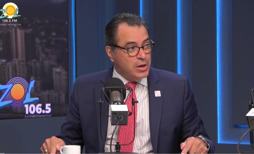 Kevin Casas Zamora alerta sobre concentración de poder de empresas de inteligencia artificial
