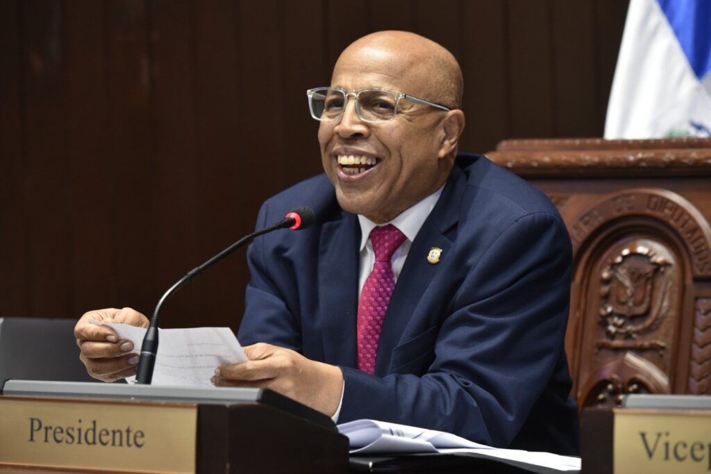 Diputados convierten en ley proyecto que modifica el Presupuesto General del Estado