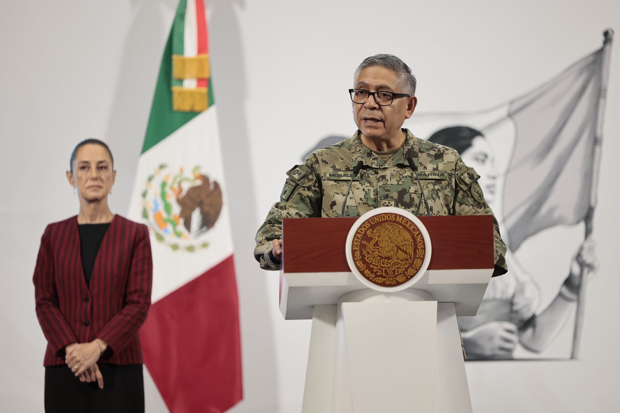 El secretario de Marina, almirante Raymundo Pedro Morales Ángeles, habla durante la conferencia de prensa diaria de la presidenta de México, Claudia Sheinbaum, en Palacio Nacional de la Ciudad de México (México). Imagen de archivo. EFE/José Méndez
