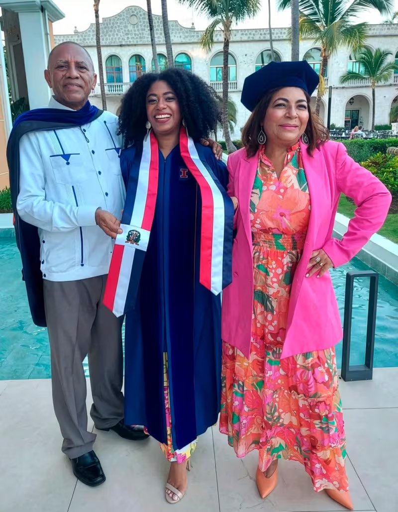 Virnaliz Jiménez Cruz obtuvo en diciembre de 2025 el doctorado en Desarrollo Humano y Estudios de Familia en la Universidad de Illinois en Urbana-Champaign. (Foto: Listín Diario)