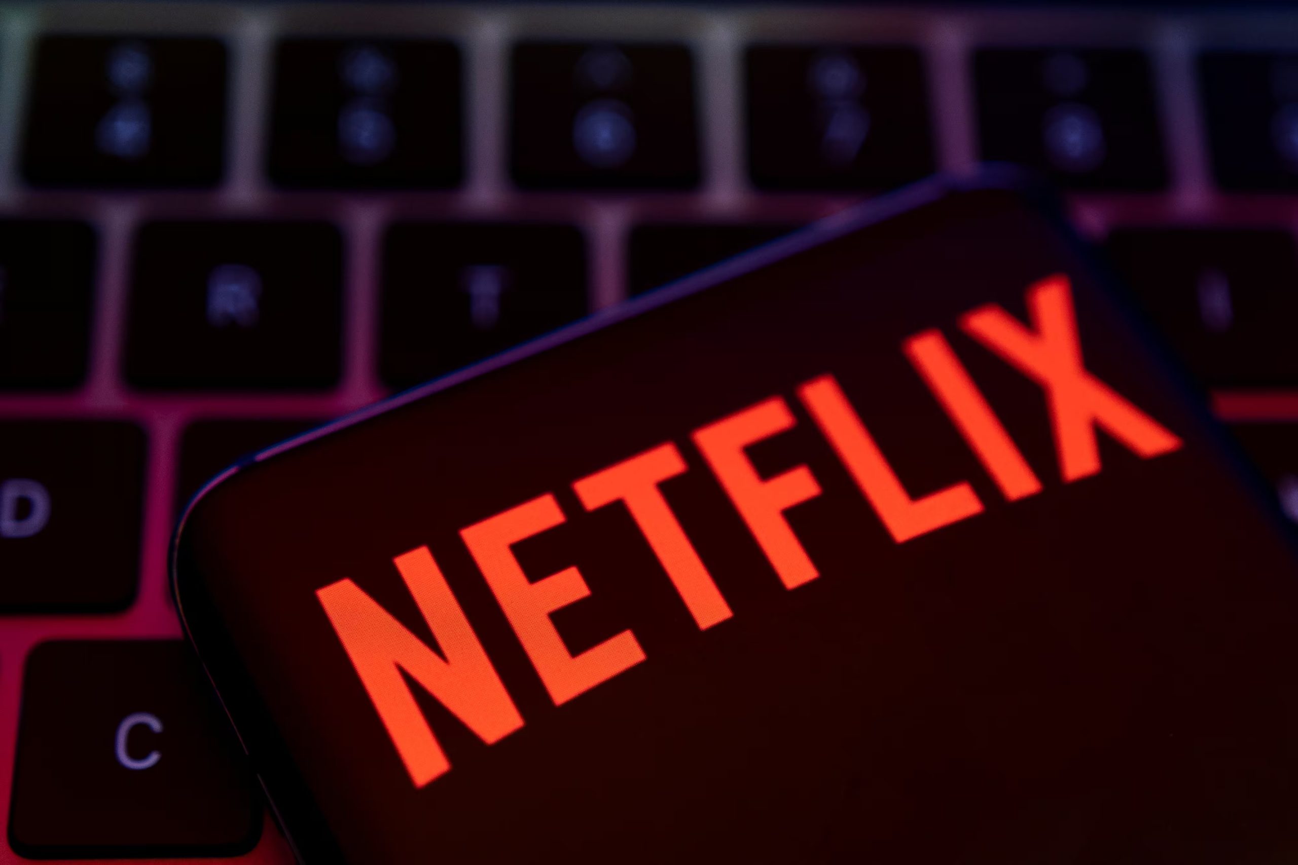 Netflix evalúa sumar canales en vivo y programación lineal para frenar la caída de participación - REUTERS/Dado Ruvic