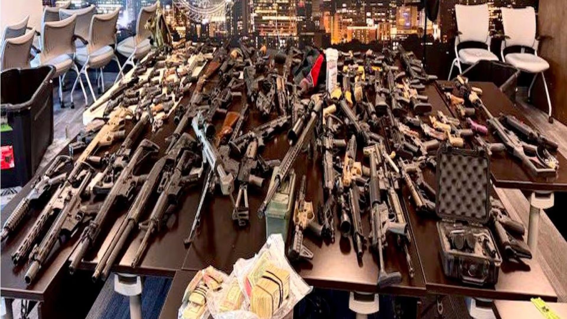 Armas vinculadas al Cártel de Sinaloa y aseguradas por autoridades de EEUU. Crédito: @USAmbMex