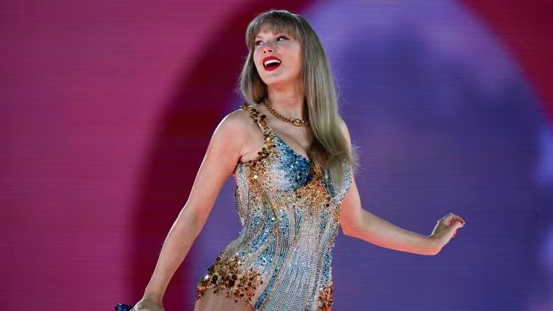 El análisis de la obra y figura de Taylor Swift forma parte de programas de literatura, historia y ciencias sociales en universidades (REUTERS/Jennifer Gauthier)