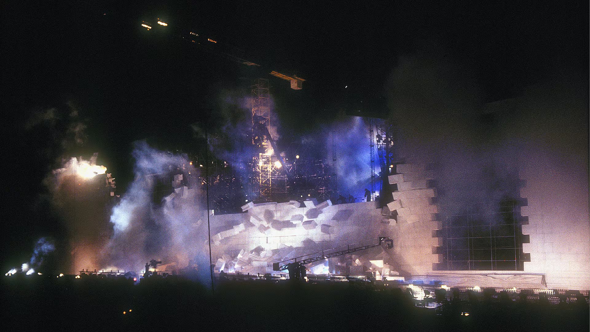 La puesta de The Wall en Berlín levantó una estructura de 168 metros, vendió 220.000 entradas anticipadas y recreó la caída del muro al final del show