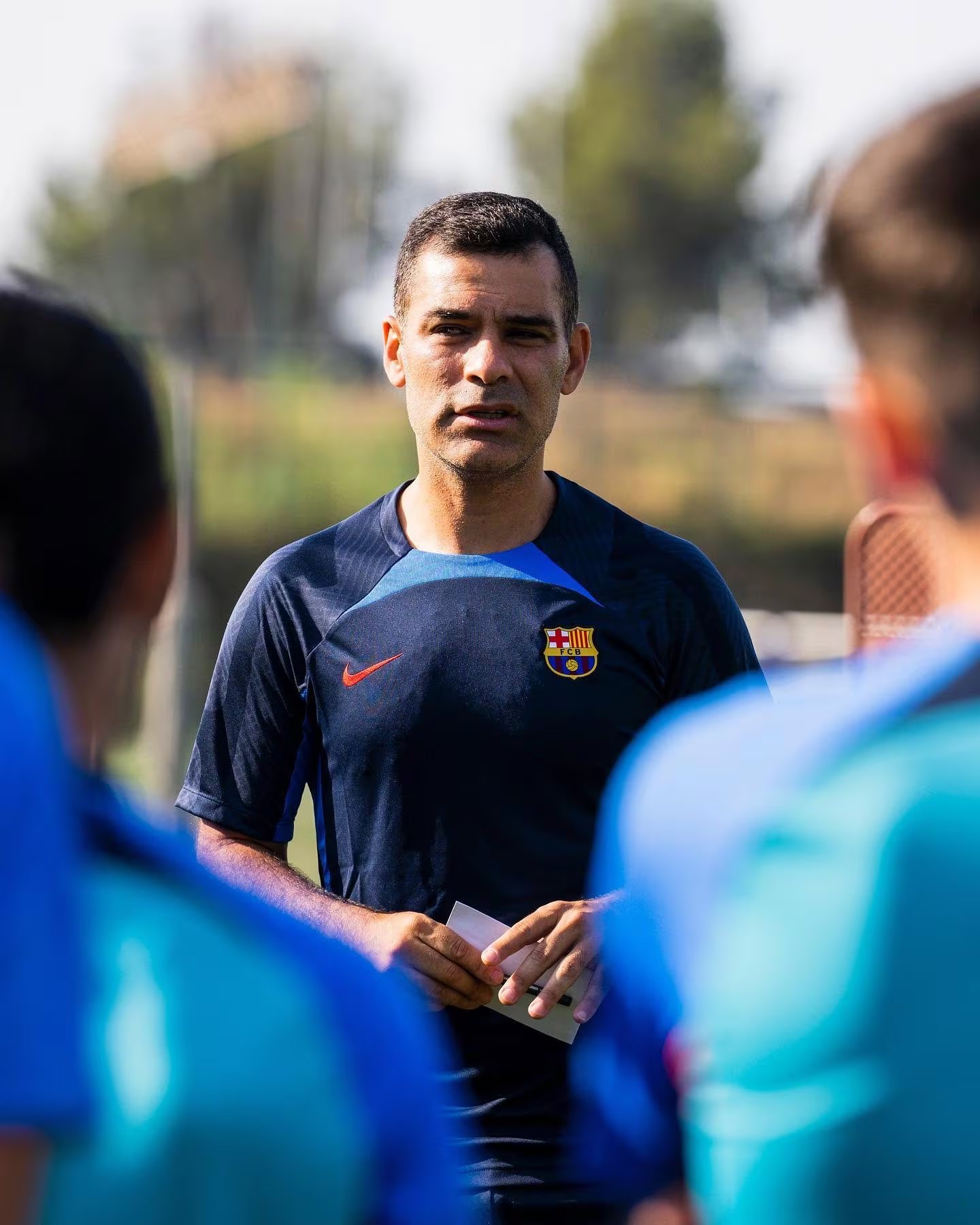 Rafael M&aacute;rquez dirigi&oacute; a juveniles espa&ntilde;oles por dos a&ntilde;os en el Bar&ccedil;a Atl&egrave;tic que despu&eacute;s debutaron con el primer equipo. (X)