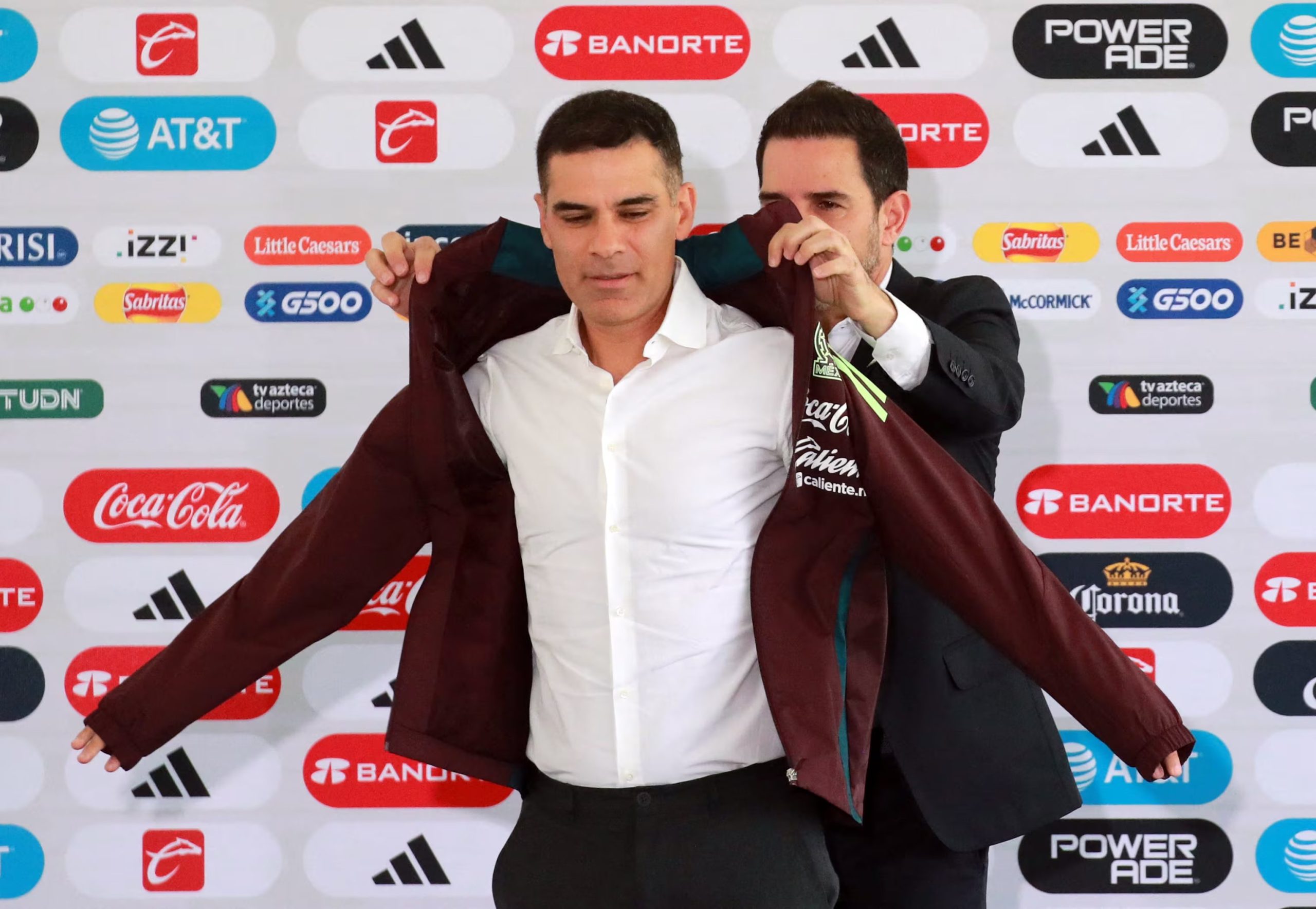 Rafa M&aacute;rquez dej&oacute; el Barcelona Atl&egrave;tic para integrarse a la Selecci&oacute;n Mexicana con el objetivo de dirigir al Tri en el ciclo 2026-2030. REUTERS/Henry Romero