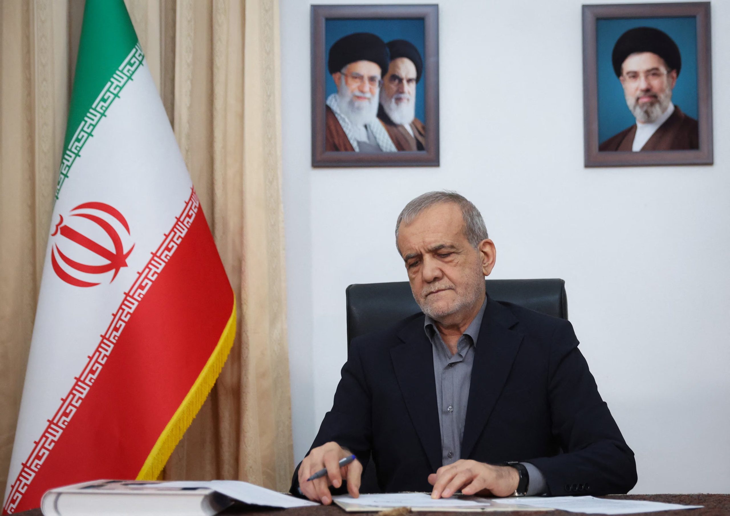 El presidente iraní, Masoud Pezeshkian (REUTERS)