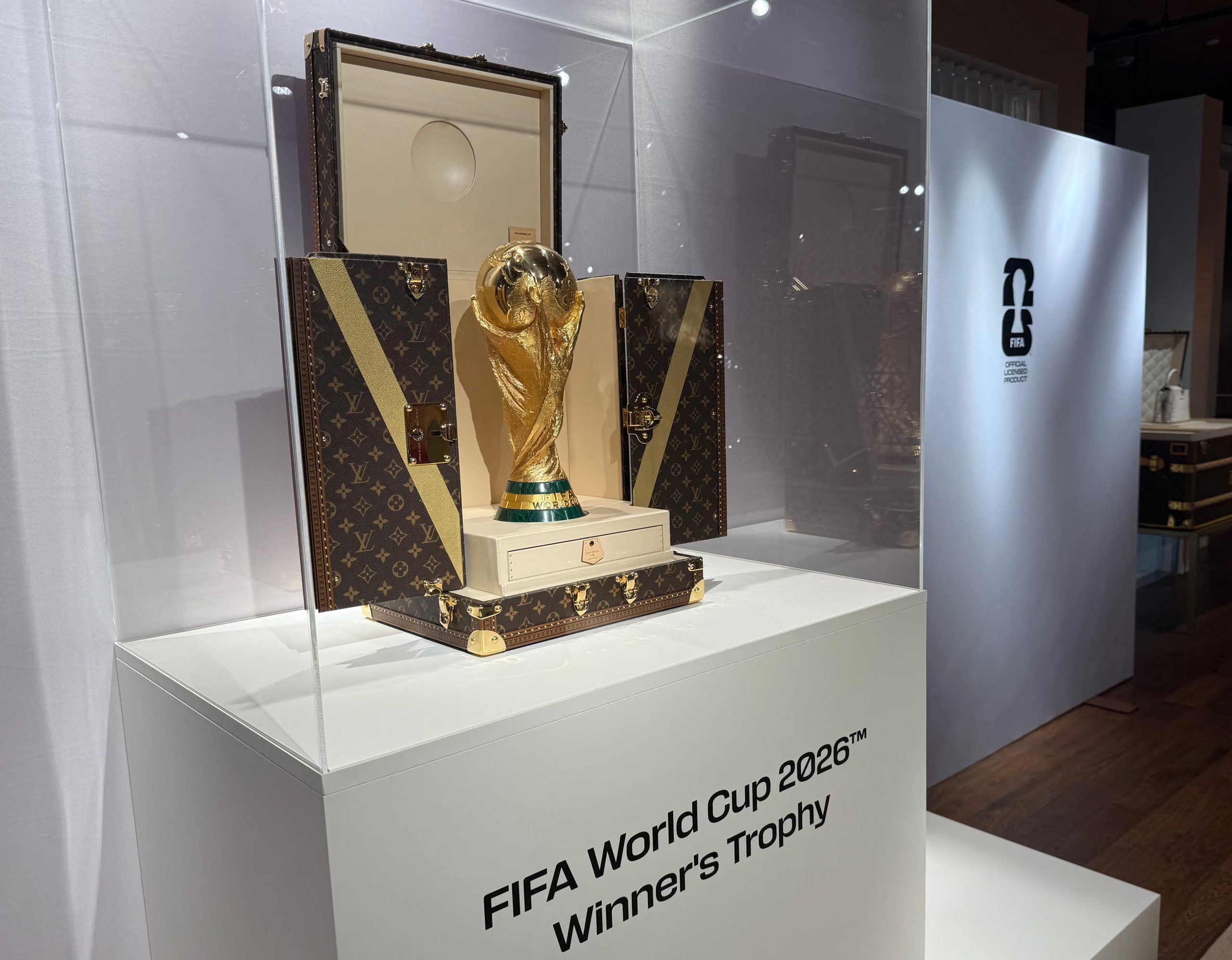 El Trofeo de la Copa Mundial de la FIFA 2026 se entregará junto a un estuche Louis Vuitton - crédito Amy Tennery/REUTERS