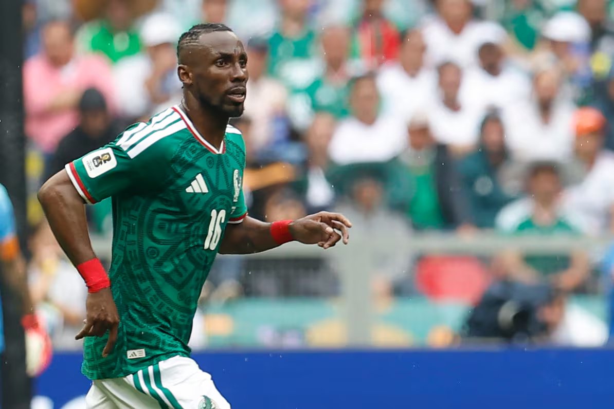 Gracias a sus anotaciones, México logró avanzar a la siguiente ronda. (EFE/ Sashenka Gutiérrez)