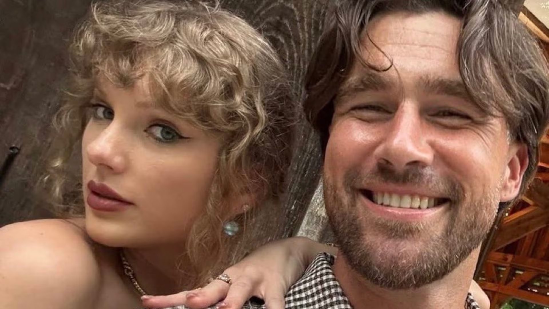 Adam Sandler ofici&oacute; la boda de Taylor Swift y Travis Kelce por la cercan&iacute;a que tiene con ellos. (Instagram)