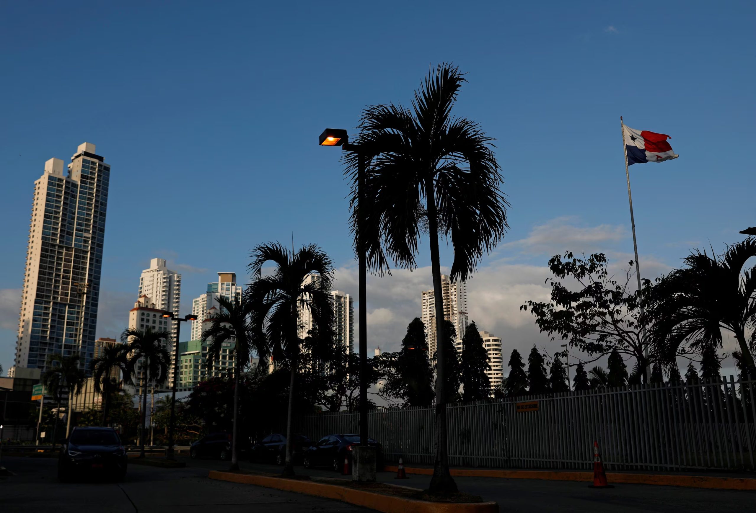 La comunidad en Ciudad de Panamá es fuerte: el 87% considera fácil entablar amistades, la conectividad y el crecimiento refuerzan su atractivo (REUTERS/Henry Romero)