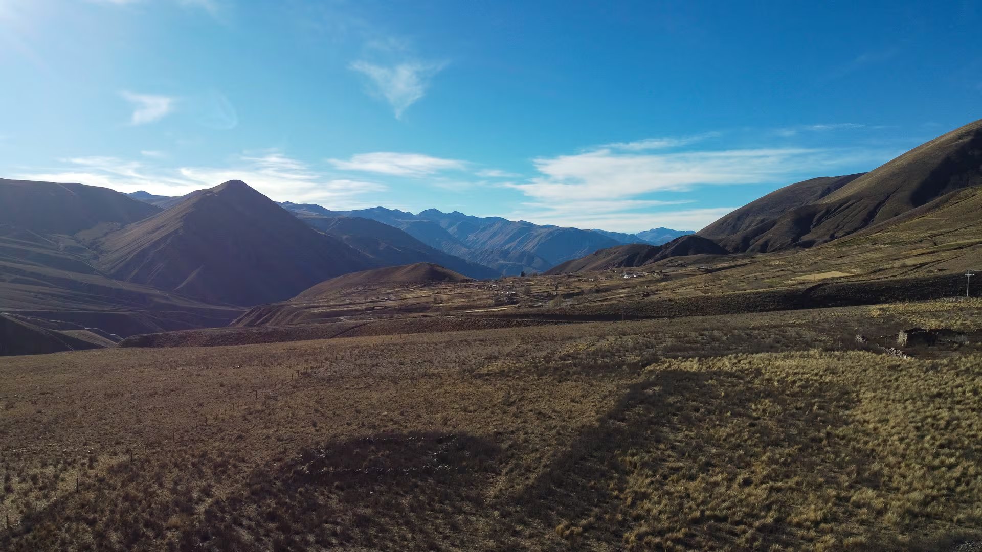 La inmensidad de Colanzuli -tierra kolla- en la altura de la puna salteña conmueve