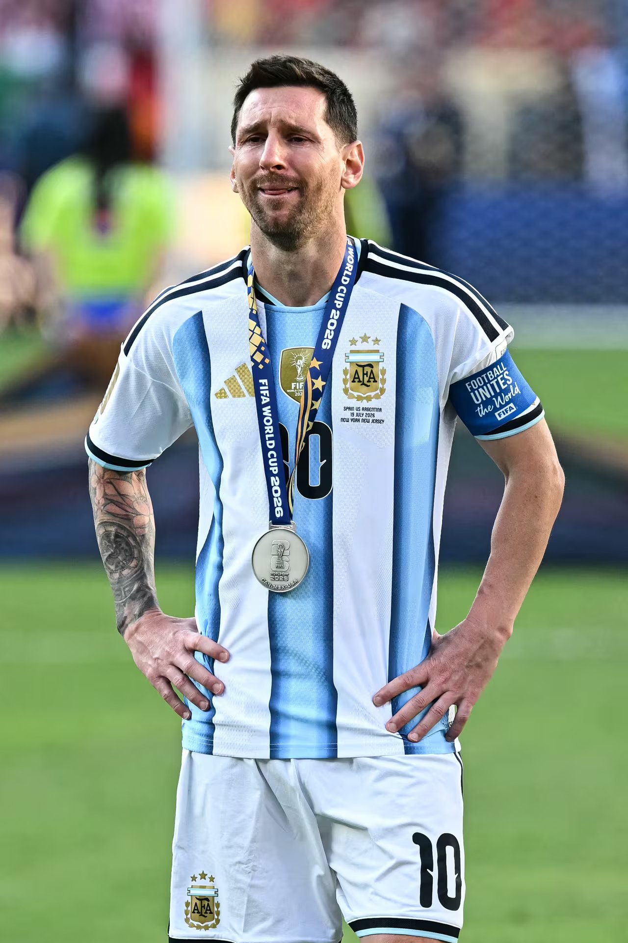 Messi rompi&oacute; en llanto al recibir la medalla de subcampe&oacute;n