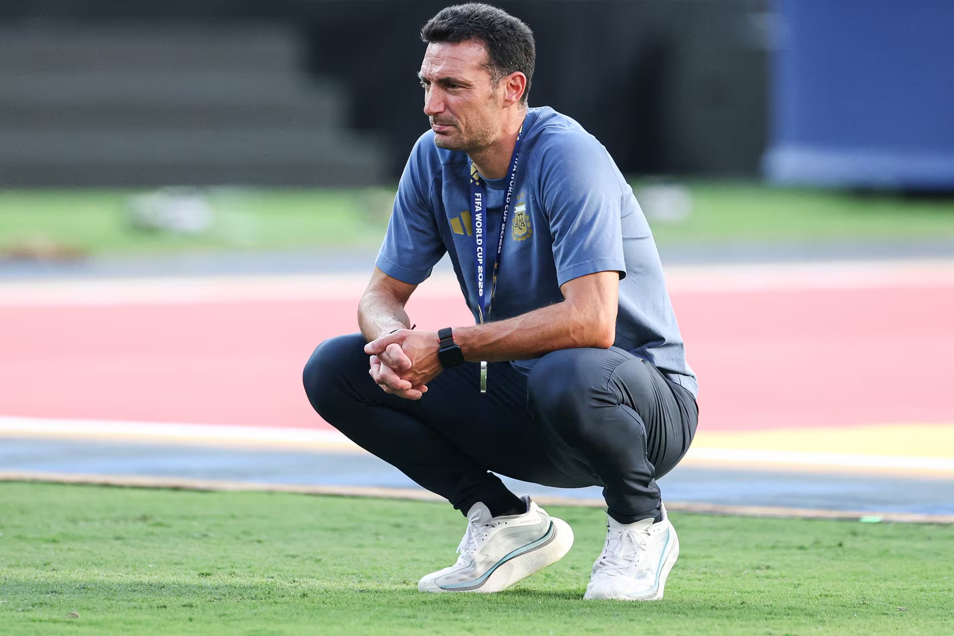El llanto tambi&eacute;n embarg&oacute; al entrenador, Lionel Scaloni