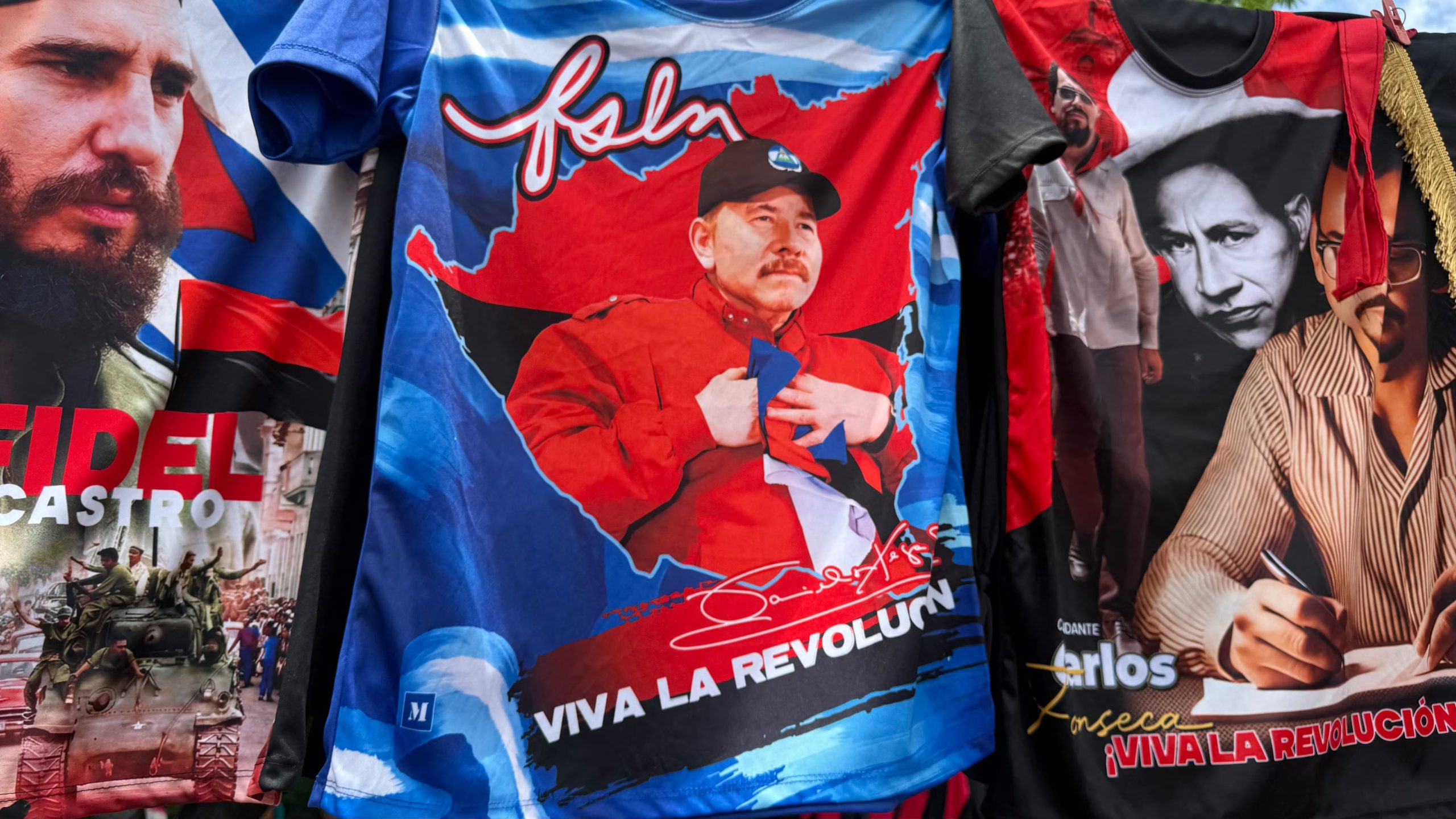 Fotograf&iacute;a que muestra una camiseta con la imagen estampada del presidente de Nicaragua, Daniel Ortega, durante la celebraci&oacute;n del 47 aniversario de la revoluci&oacute;n que derroc&oacute; por la v&iacute;a armada a la dictadura de Anastasio Somoza Debayle, este 19 de julio de 2026, en Managua (Nicaragua). EFE/ STR
