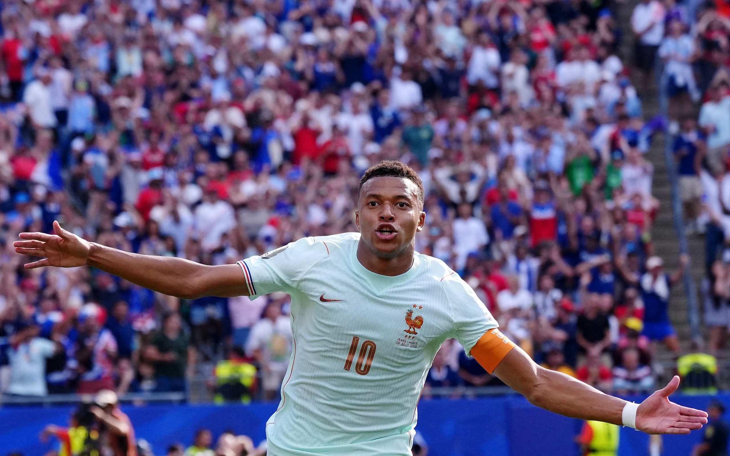 Kylian Mbapp&eacute; celebra su gol (IMAGN IMAGES via Reuters/David Butler Ii)
