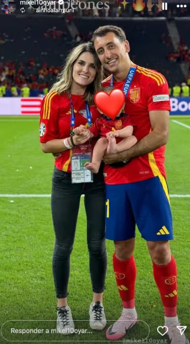 Mikel Oyarzabal y Ainhoa en una imagen de sus redes sociales. (Instagram @mikel10oyar)