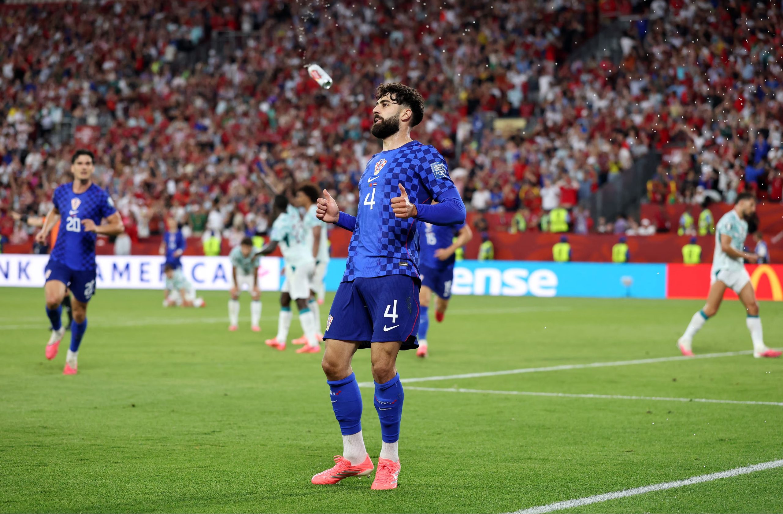 La selección de Croacia había logrado el ansiado empate, pero el VAR echó para atrás la anotación. (Justin Setterfield/Getty Images/AFP (Photo by Justin Setterfield / GETTY IMAGES NORTH AMERICA / Getty Images via AFP)