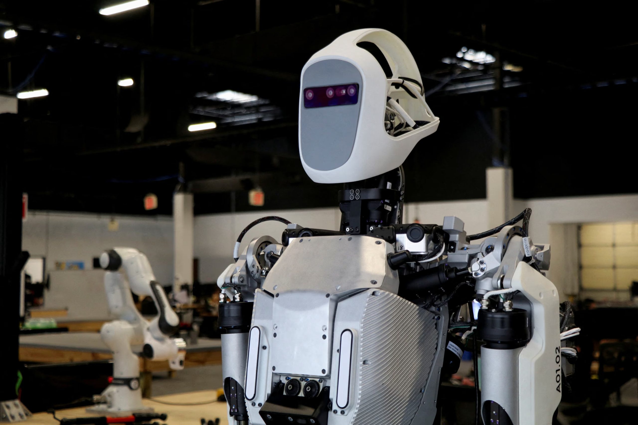 Humanoid prev&eacute; iniciar la producci&oacute;n en masa de robots humanoides con ruedas y lanzar su nueva plataforma con primeros despliegues comerciales en el cuarto trimestre de 2026.(REUTERS/Evan Garcia//File Photo)