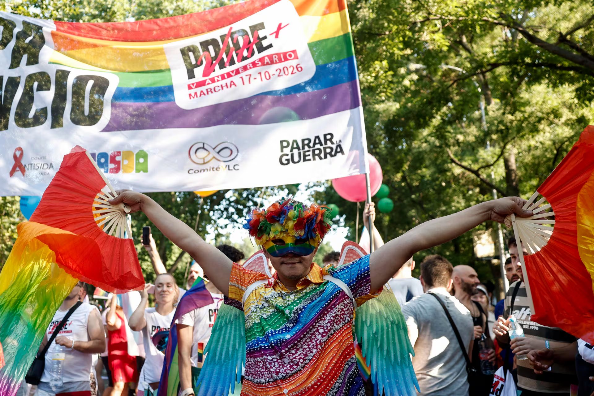 Vista general de la manifestaci&oacute;n del Orgullo 2026 en Madrid. (EFE/Sergio P&eacute;rez)