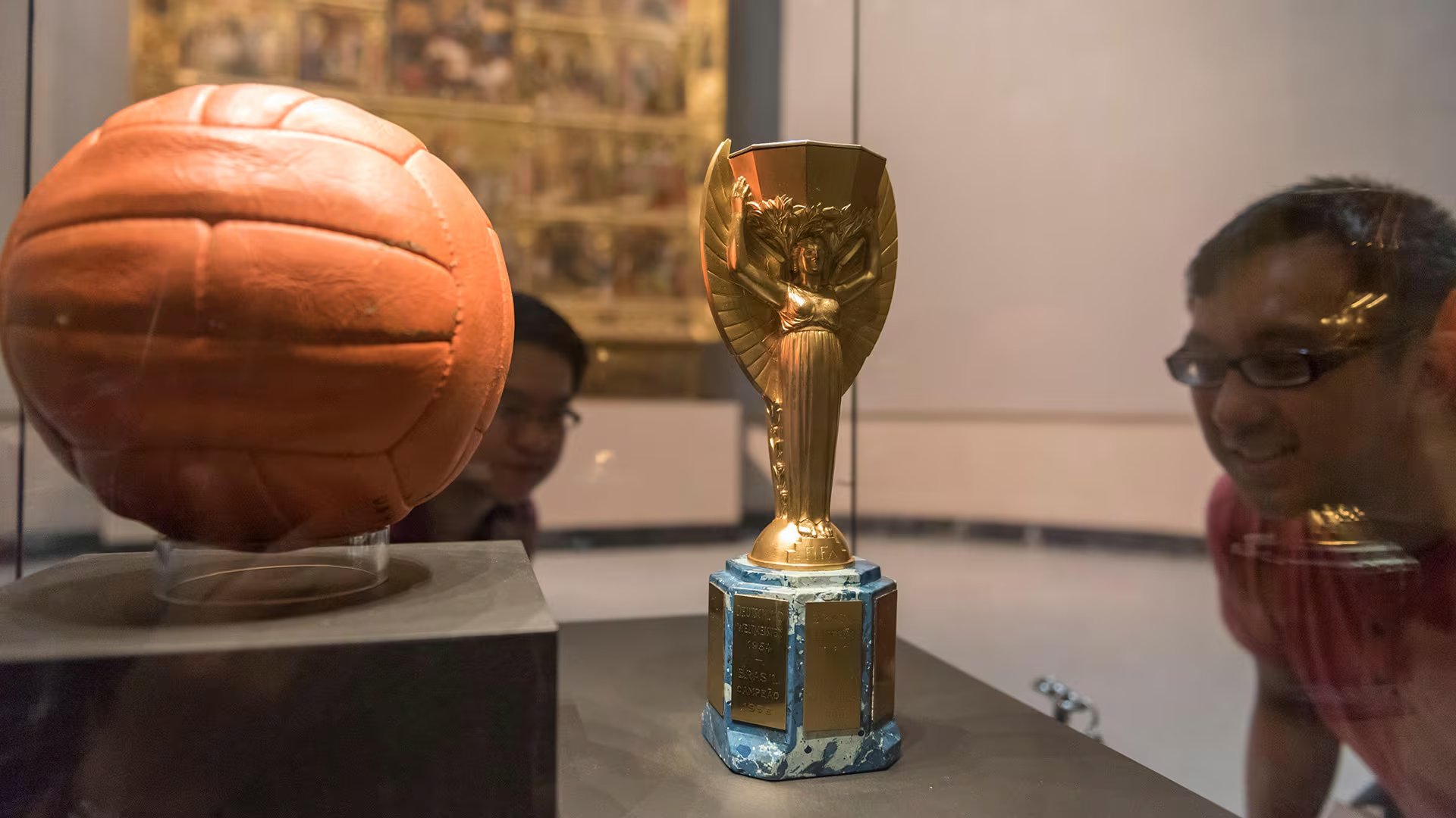 El trofeo Jules Rimet sufrió robos en 1966 en Inglaterra y en 1983 en Brasil, y la FIFA sostiene que la pieza desaparecida fue fundida (Stephen Chung / Alamy Live News)