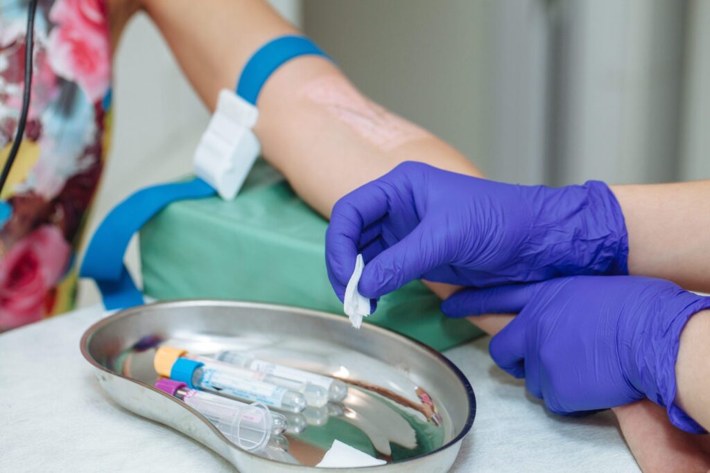 OMS alerta que la hepatitis sigue aumentando y causó 1.3 millones de muertes en 2024