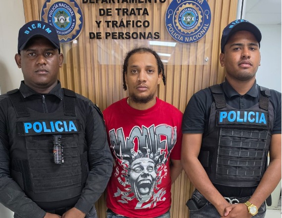 Arrestan a hombre acusado de convivir con menor en Los Alcarrizos