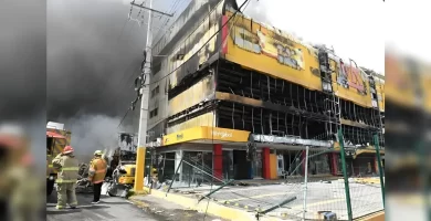 Incendio en L&R Comercial deja pérdidas totales en sucursal