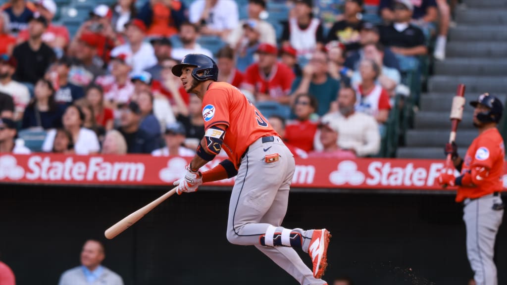 Peña y Paredes conectan jonrones en victoria de los Astros sobre los Marlins