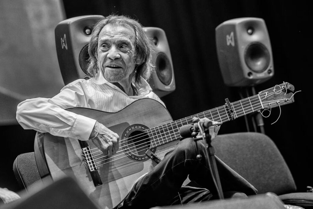 Pepe Habichuela fallece a los 82; la cultura llora sus ‘manos únicas’