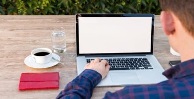 Expertos comparten claves para triunfar en una feria laboral