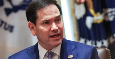 Rubio afirma que el estrecho de Ormuz permanece abierto