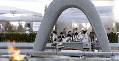 Japón conmemoró los 81 años del bombardeo atómico en Hiroshima con un llamado a eliminar las armas nucleares y evitar nuevas guerras