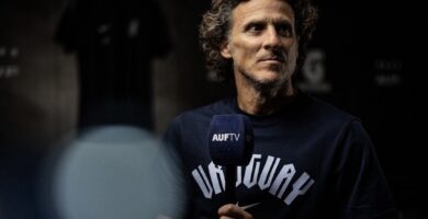 VUELTA A CASA: Diego Forlán fue anunciado como nuevo DT de Uruguay