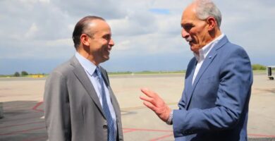 Nasry Asfura llega a Cali para investidura de Abelardo de la Espriella