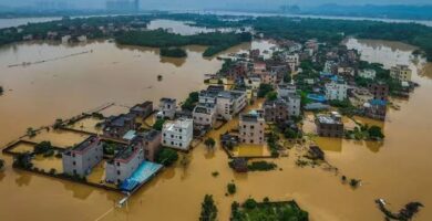 Fuertes lluvias obligan a evacuar a más de 120,000 personas en el centro de China