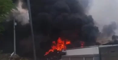 Incendio afecta vertedero de Santo Domingo Este desde la madrugada